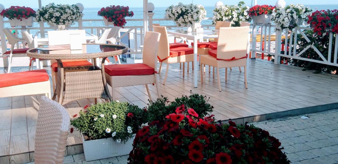 Shalanda Hotel Odessa Eksteriør billede