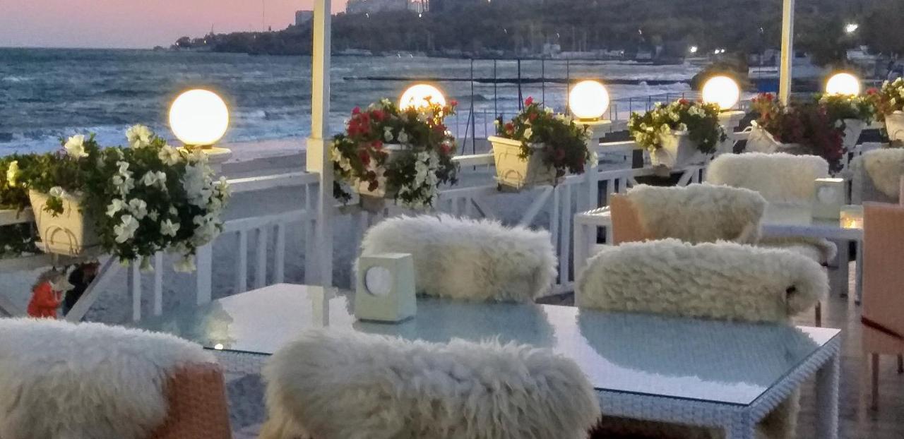 Shalanda Hotel Odessa Eksteriør billede