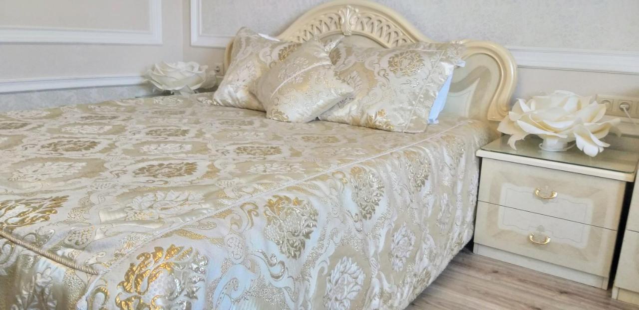 Shalanda Hotel Odessa Eksteriør billede