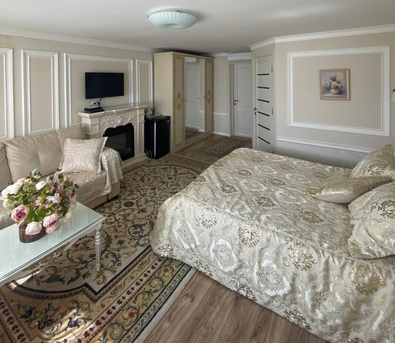 Shalanda Hotel Odessa Eksteriør billede