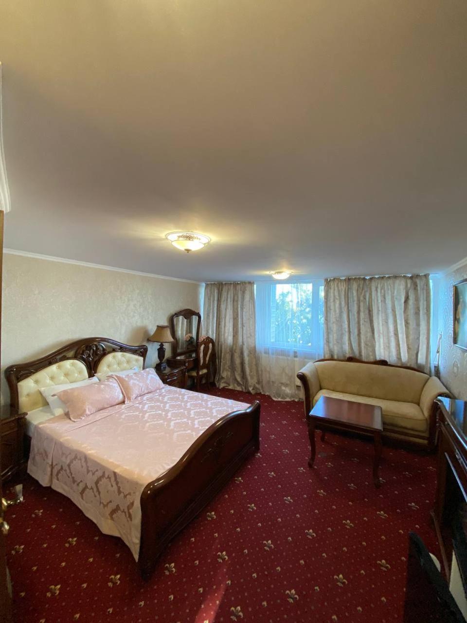 Shalanda Hotel Odessa Eksteriør billede