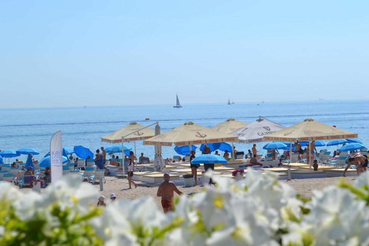 Shalanda Hotel Odessa Eksteriør billede