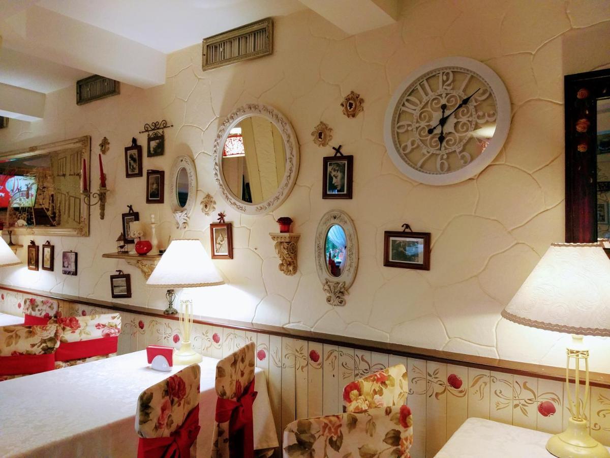 Shalanda Hotel Odessa Eksteriør billede