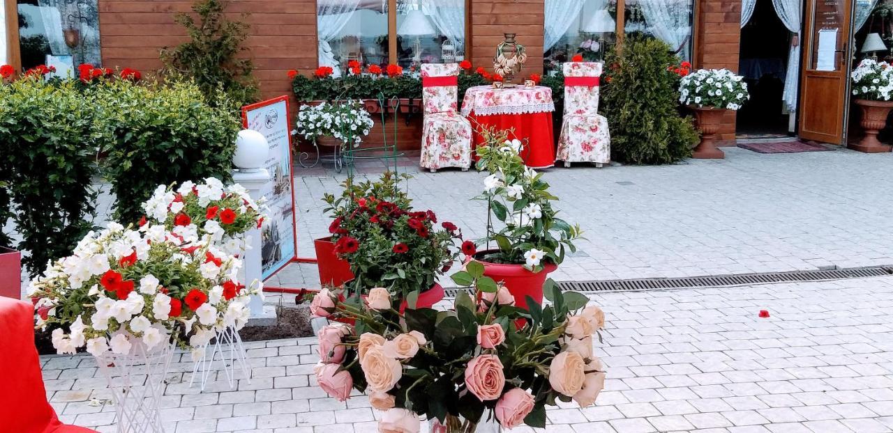 Shalanda Hotel Odessa Eksteriør billede